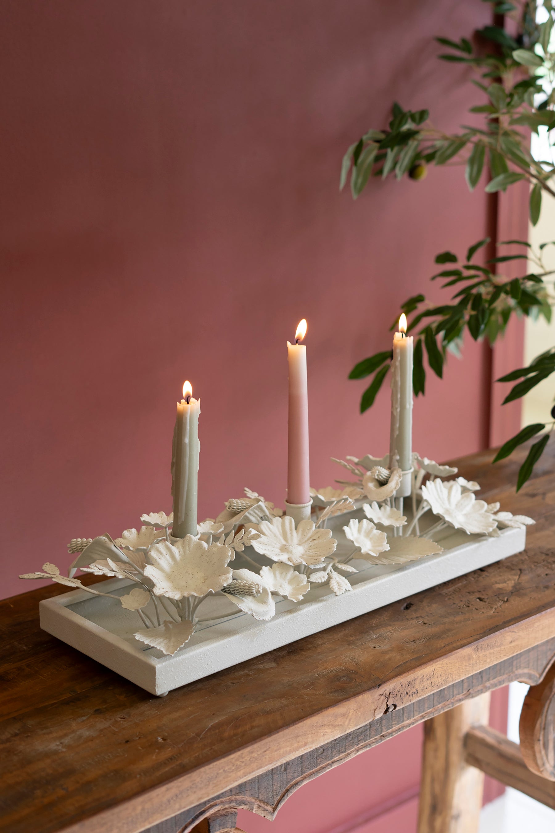 White Painted Metal Floral Cottage Taper Candle Holder Tray Centerpiece