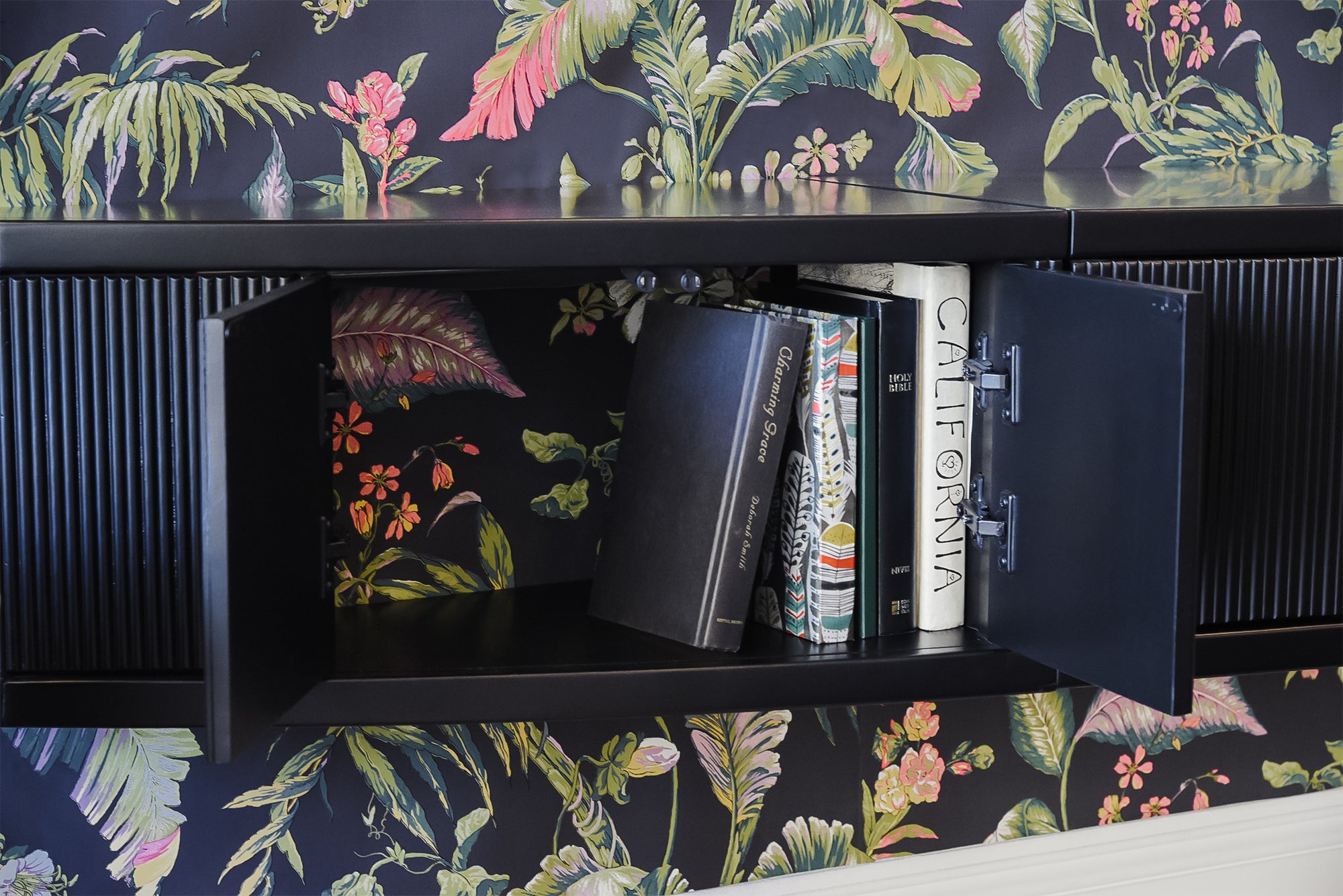 Floating TV Stand Wall Mount Entertainment Center Console - Arc - Black - OB 50% OFF!