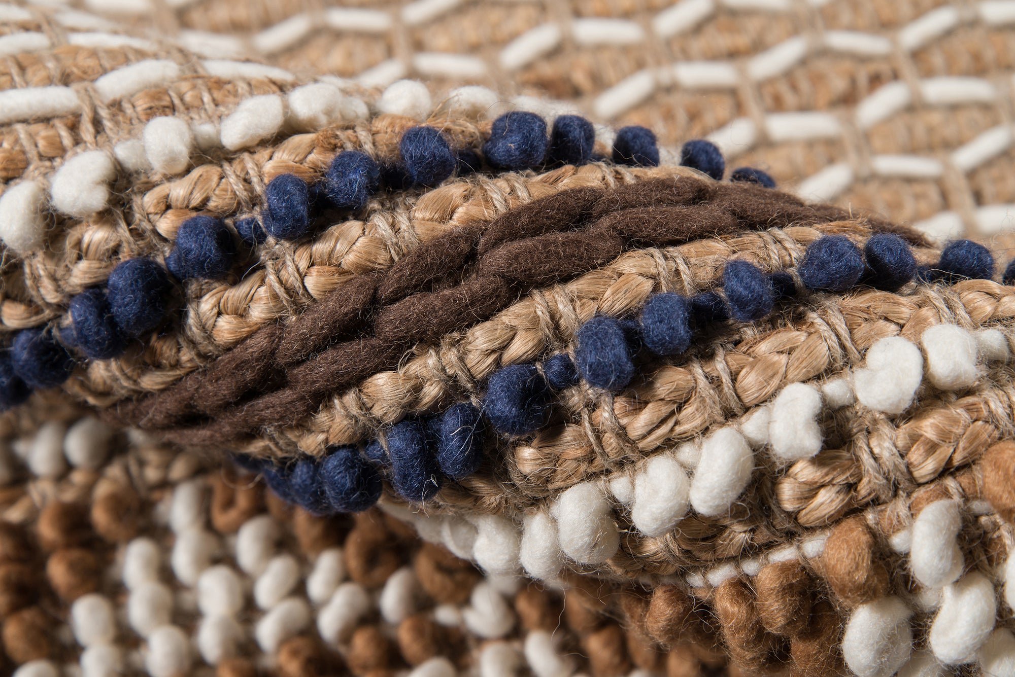 Hand Woven Southwestern Ivory & Tan Area Rug
